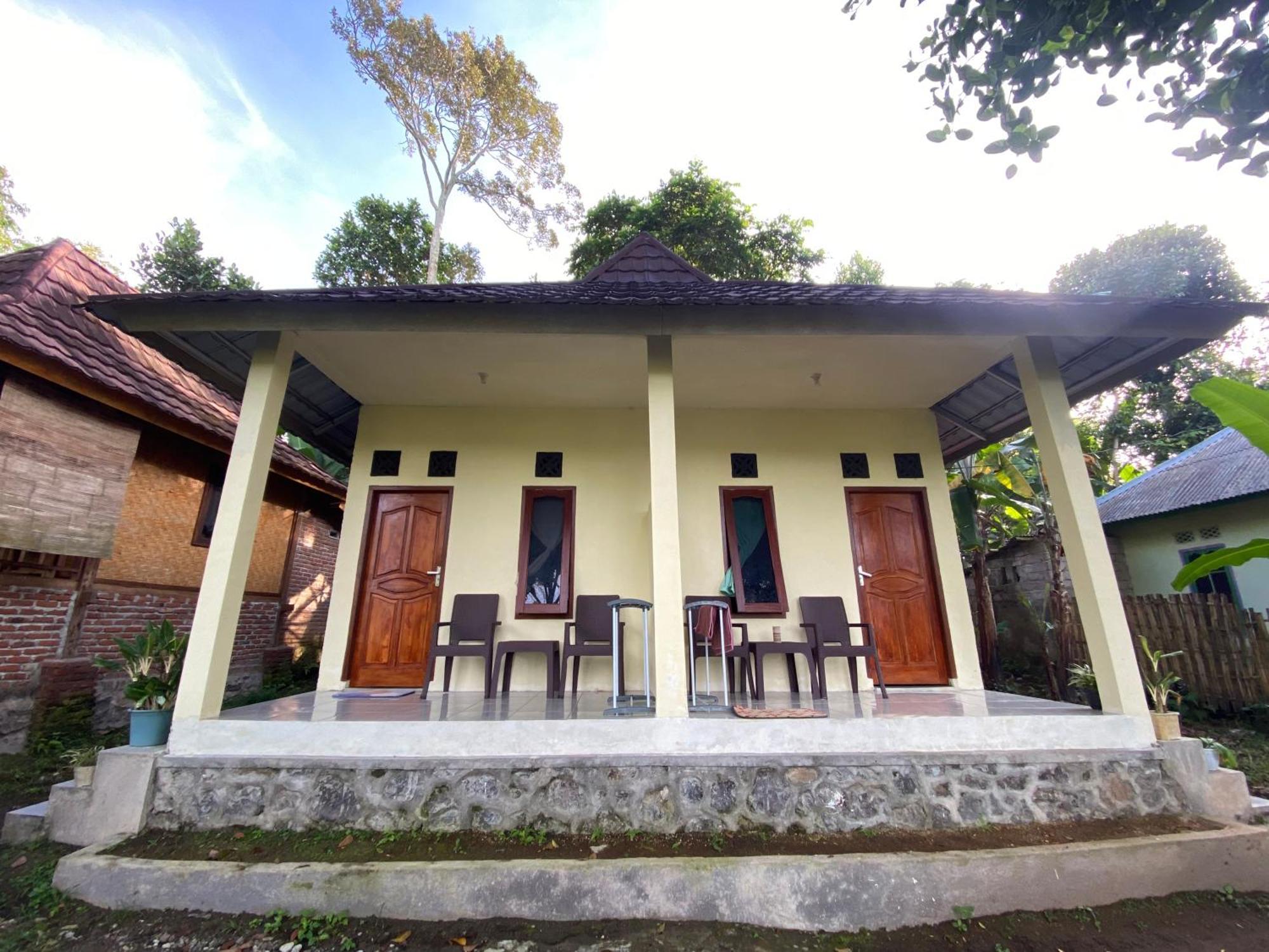 Pondok Rinjani Bungalow Тетебату Экстерьер фото