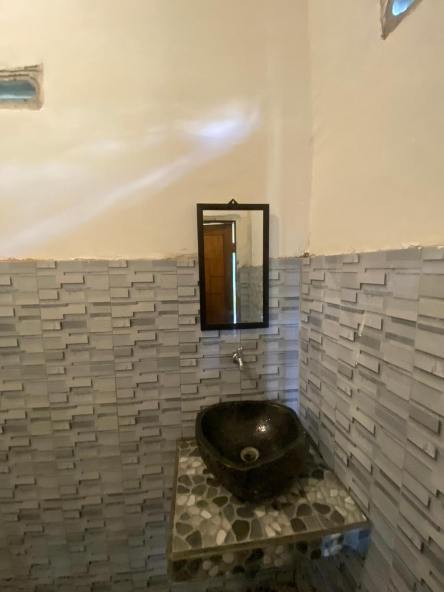Pondok Rinjani Bungalow Тетебату Экстерьер фото